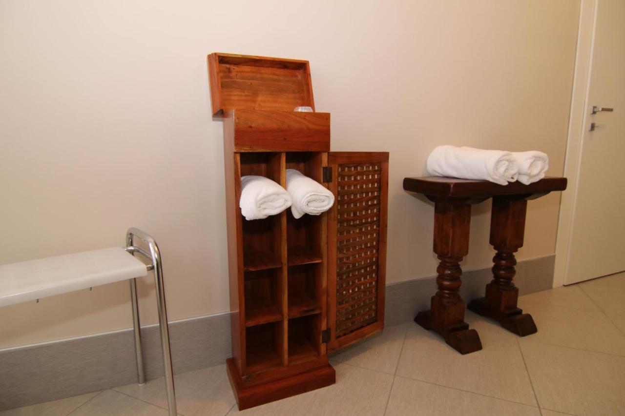Hotel Ristorante Vittoria Santhià Zewnętrze zdjęcie